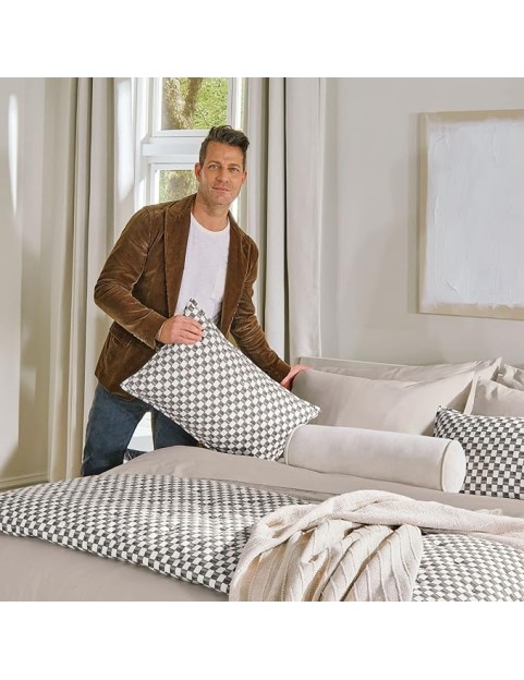 by Nate Berkus Drawn Squares Decorative Cotton Quilt Set | All-Season Coverlet Bedspread, Bedding from mDesign, King Size, 1 Quilt/2 Pillow Shams, Charcoal/Parchment